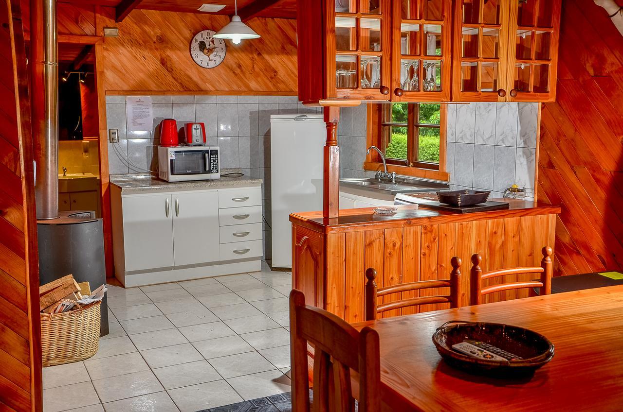 Cabanas Aylen Hotel Pucon Bagian luar foto