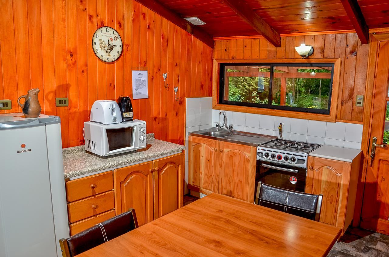 Cabanas Aylen Hotel Pucon Bagian luar foto